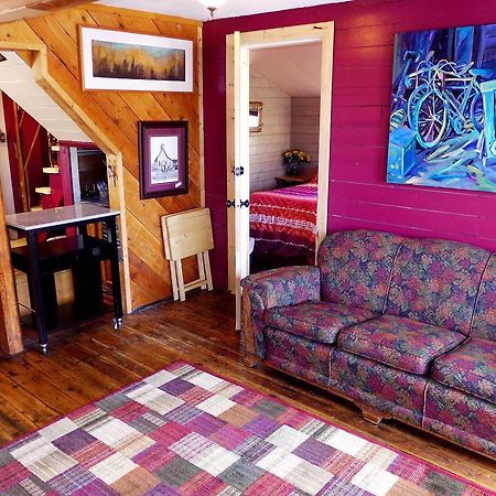Mountain Thyme Getaway Hotel Barkerville ภายนอก รูปภาพ